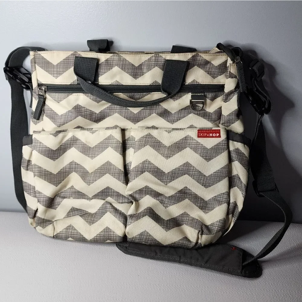 Skip Hop Baby Duo Chevron Gray Diaper Bag